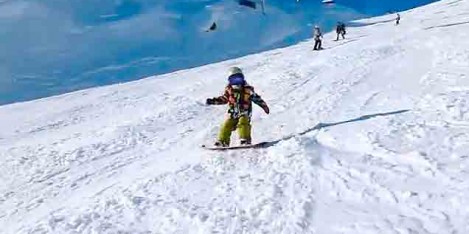 4 year old snowboarder Mia Brookes